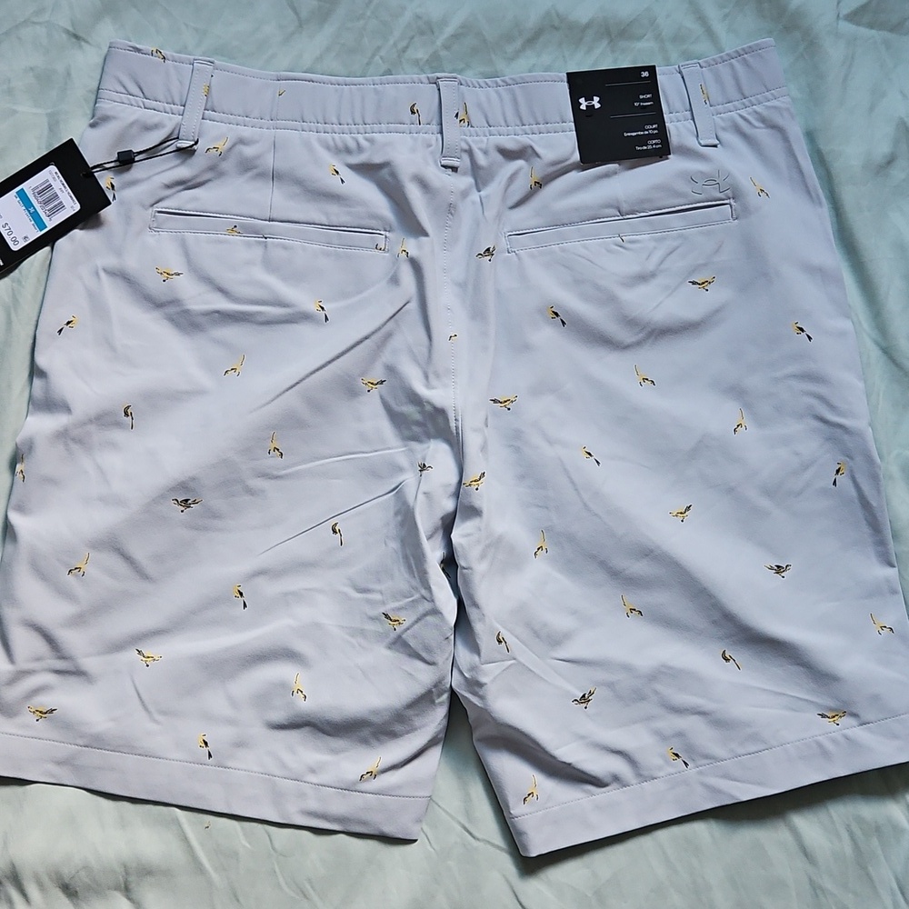 NWT Under Armour Men's Light Gray Patterned Shorts, Size 36 - Picture 6 of 7
